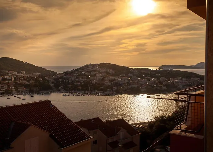 Apartamento Two Bedroom With Sea View & Balcony *